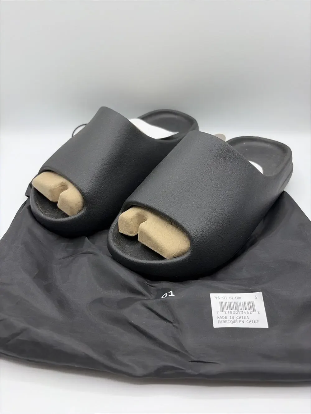 Yeezy YS-01 Slides Size Men’s US 5 Black Color NESw With Bag